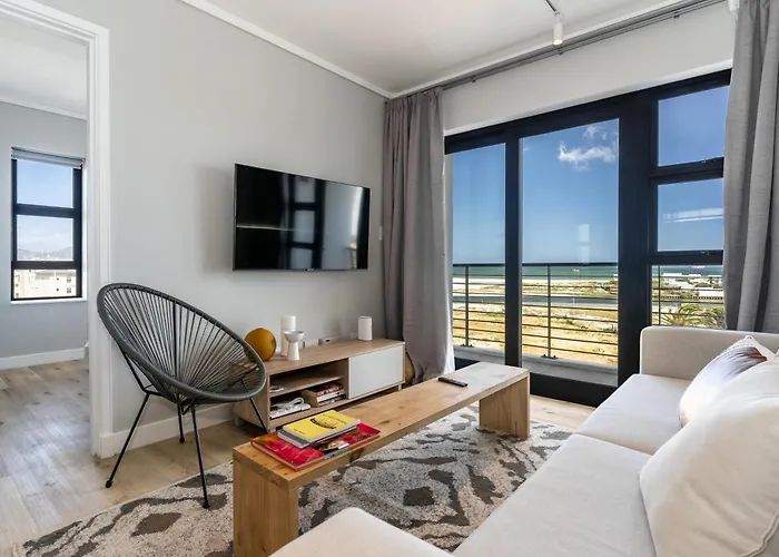 Burmeister 401 - 2 Bedroom Apartment Across From Ocean - Onsite Parking